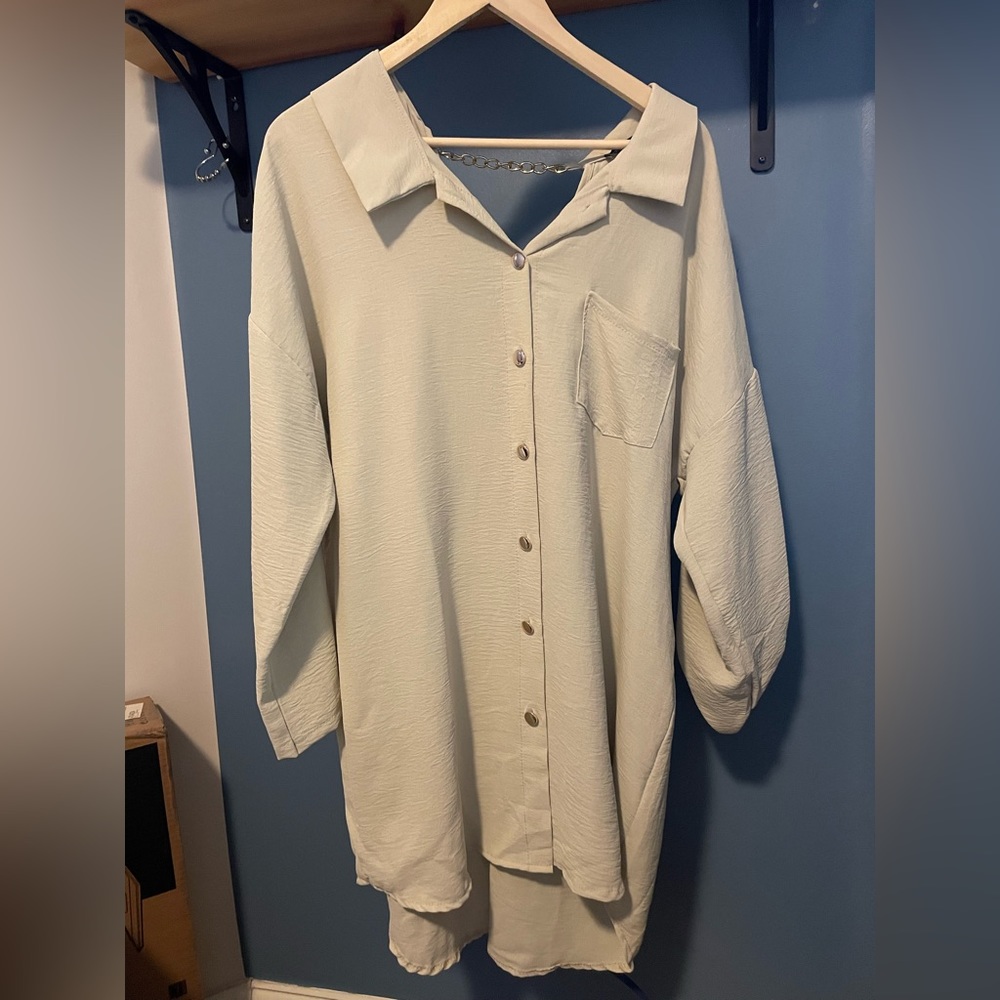 Boohoo dressy top